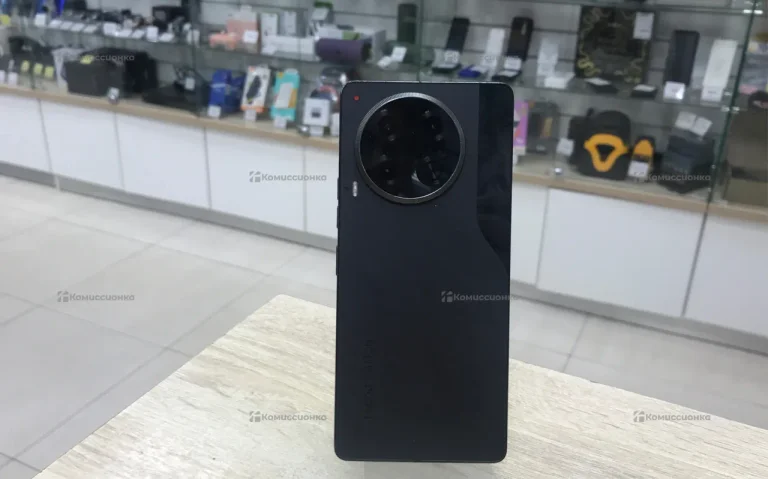 Tecno Camon 30 12/256 ГБ
