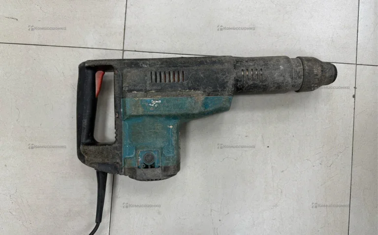 Перфоратор makita HR5001C
