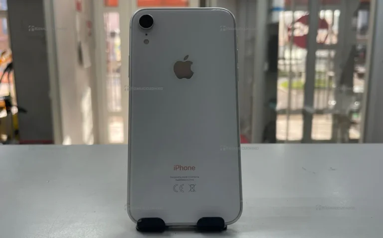 Apple iPhone XR 3/64 ГБ