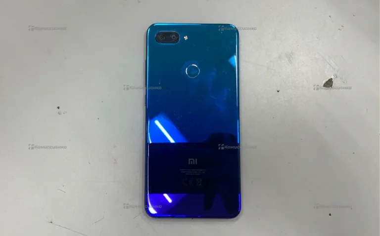 Xiaomi Mi 8 Lite 4/64 ГБ