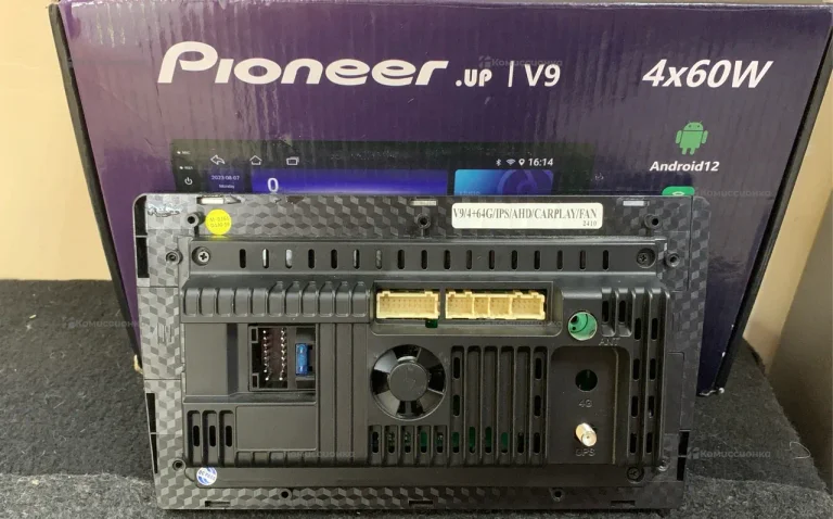 Автомагнитола  pioneer V9 4/64