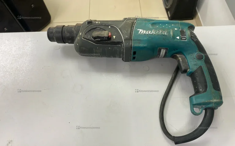 Перфоратор Makita hr2470