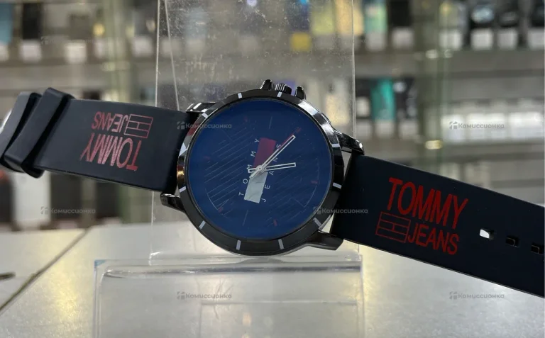 Часы  Tommy Jeans