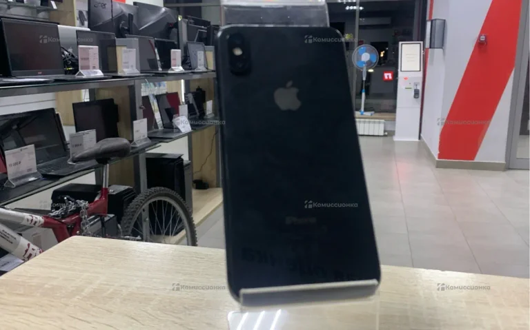 Apple iPhone XR 64ГБ