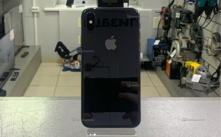 Apple iPhone X 3/64 ГБ