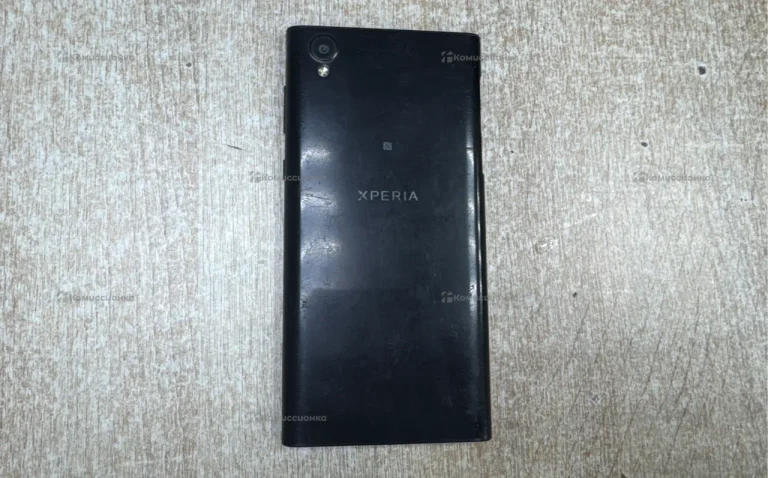 Телефон Sony G3312.