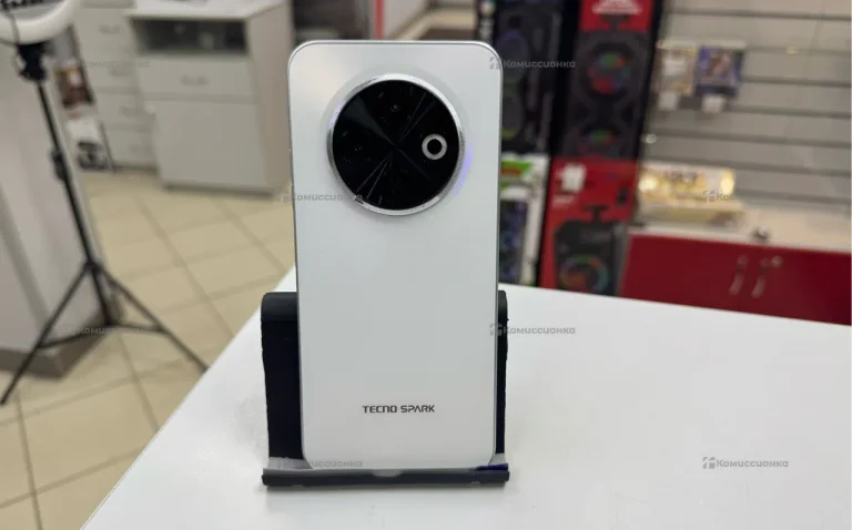 Tecno Spark 30C 4/128 ГБ