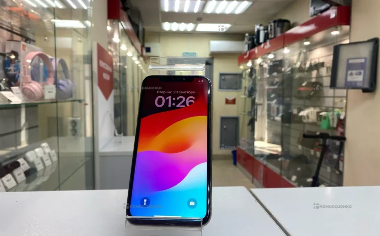 Apple iPhone XS 4/64 ГБ
