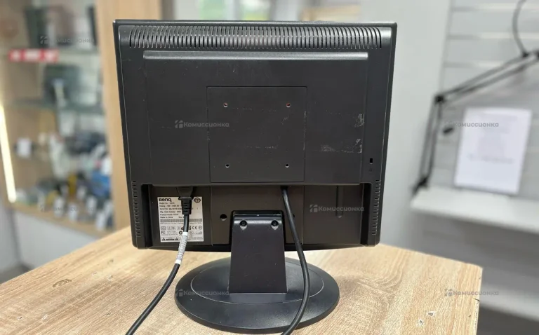 Монитор BenQ FP547
