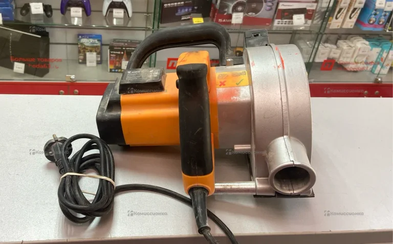 штроборез DKWC2000W