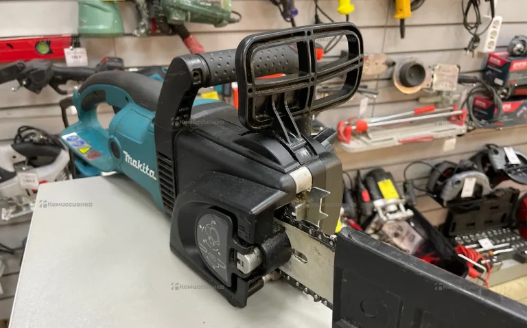 Цепная пила makita UC3530A