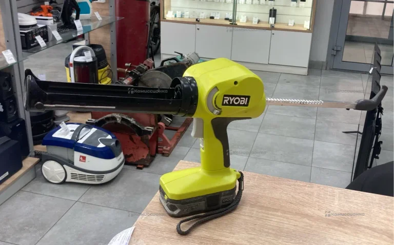 Пистолет для герметика Ryobi CCG-1801