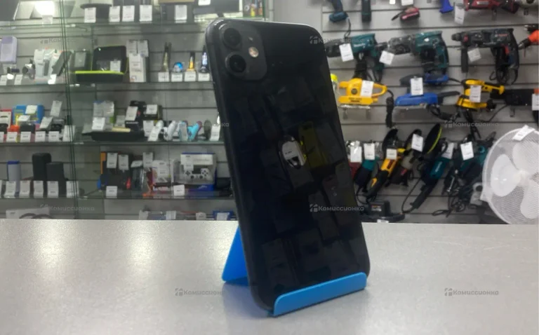 Apple iPhone 11 4/128 ГБ