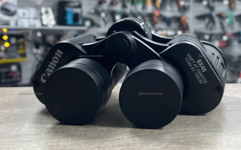 Бинокль Canon 8x40