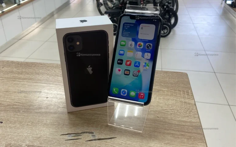 Apple iPhone 11 4/64 ГБ