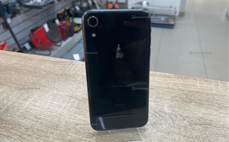 Apple iPhone XR 3/128 ГБ