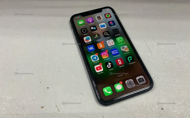 Apple iPhone XR 3/64 ГБ