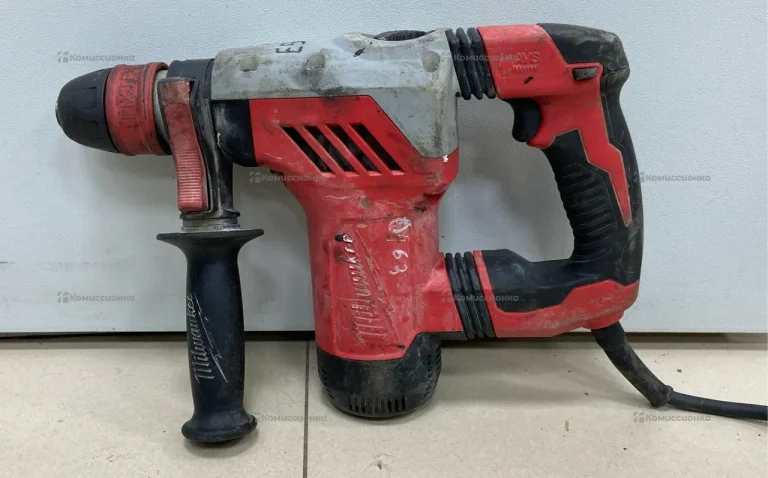 Перфоратор Milwaukee PLH 28XE