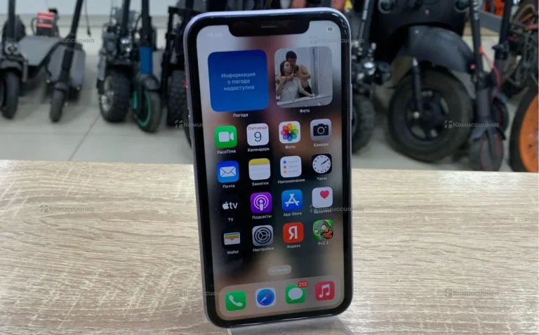 Apple iPhone 11 4/128 ГБ