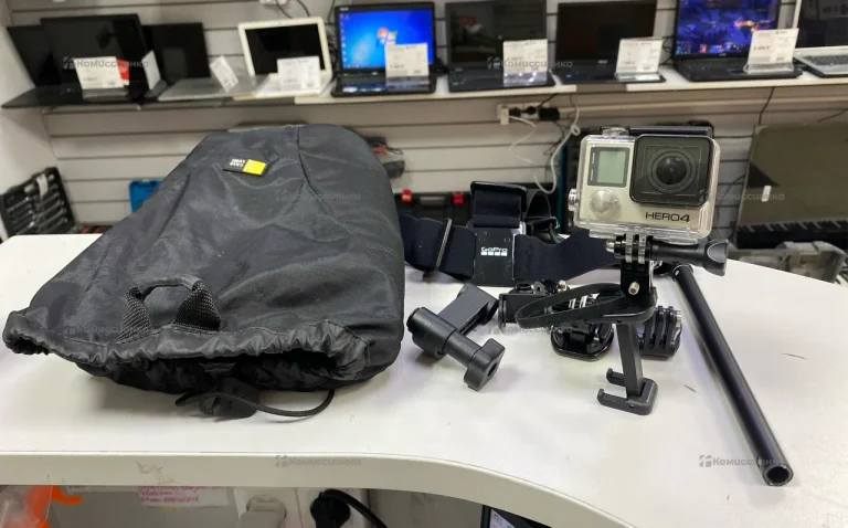 Экшн Камера go pro hero 4 набор держателей и 2акб
