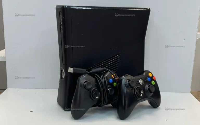 Приставка Xbox 360s