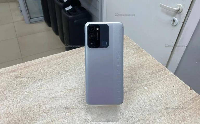 Tecno Spark 8C 4/64 ГБ