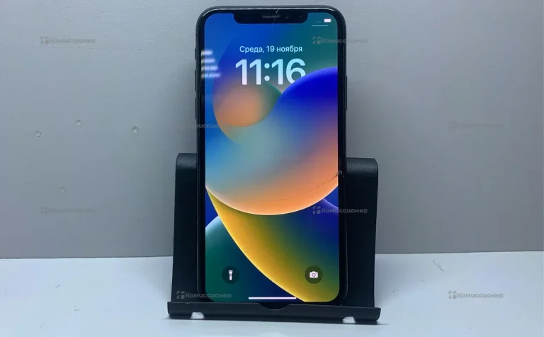 Apple iPhone X 3/64 ГБ