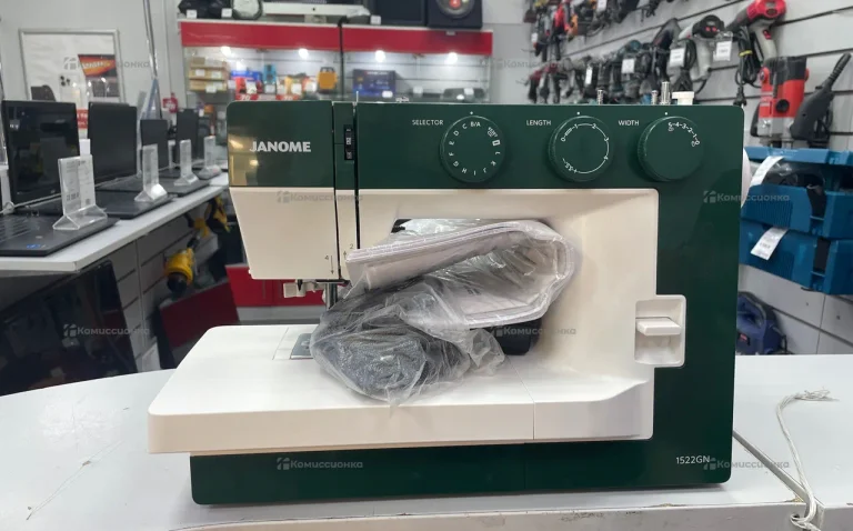 Швейная машина  Janome 1522GN
