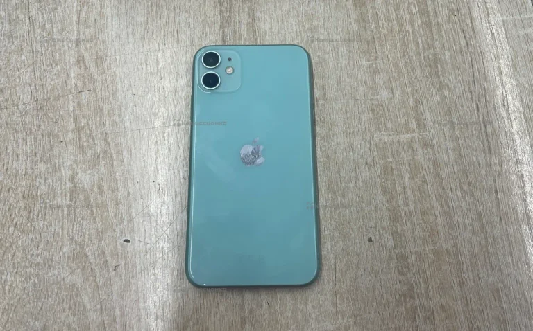Apple iPhone 11 4/64 ГБ