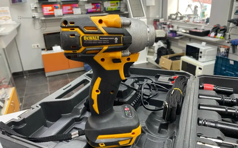 Гайковерт Dewalt 48volt