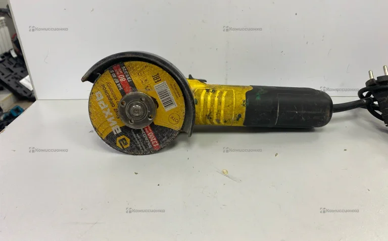 УШМ (болгарка) Stanley Fatmax FMEG825