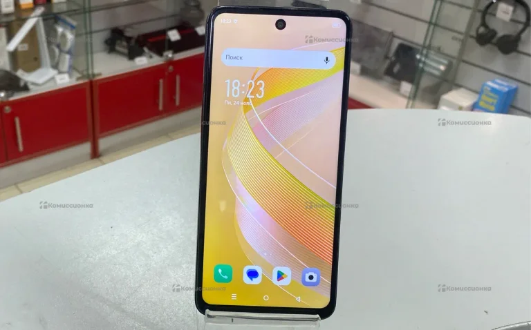 Infinix Smart 8 4/128 ГБ