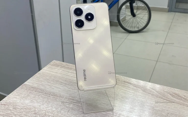 Realme C61 8/256 gb