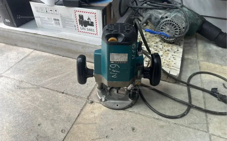 Фрезер makita 3612