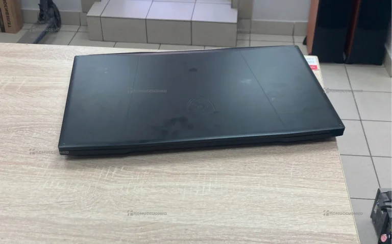 Ноутбук  MSI Katana 17 B12U