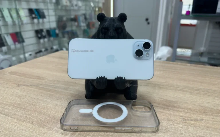 Apple iPhone 15 6/128 ГБ