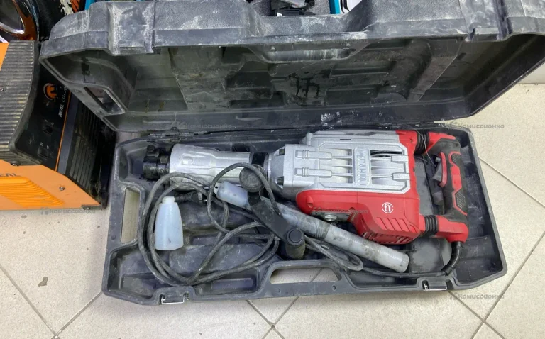 Отбойный молоток Ресанта ОМ-1800Э