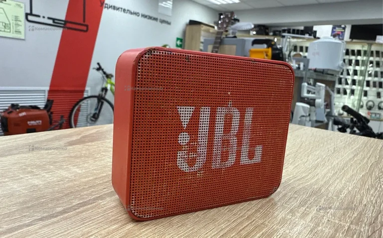 Колонка  JBL GO