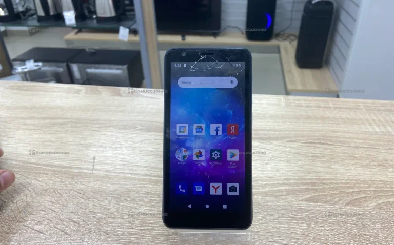 ZTE Blade L8 1/32 ГБ