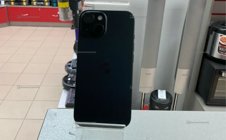 Apple iPhone 15 6/128 ГБ