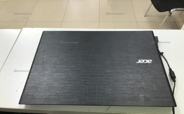 Ноутбук  - Acer 2520G
