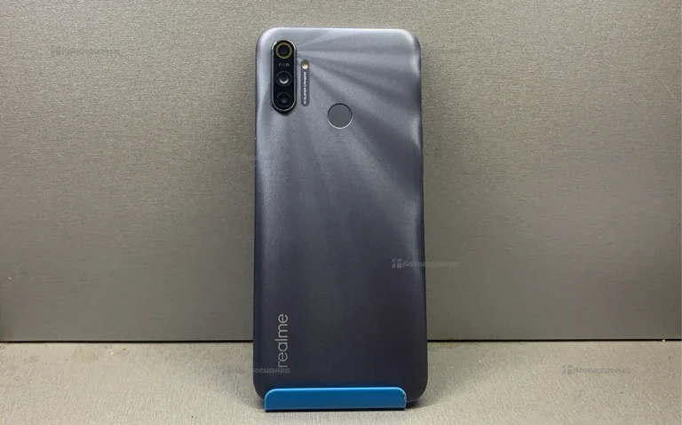 Realme C3 (3 cameras) 3/64 ГБ