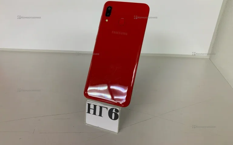 Samsung Galaxy A20 3/32 ГБ