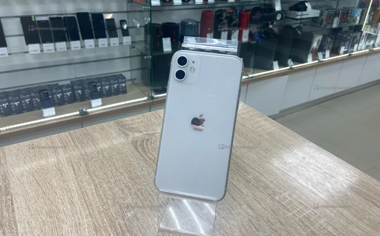Apple iPhone 11 4/64 ГБ