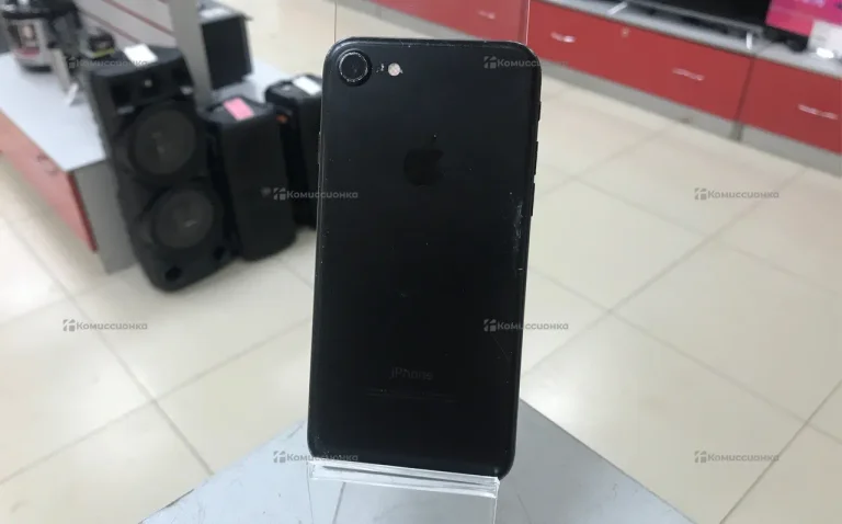 Apple iPhone 7 2/32 ГБ