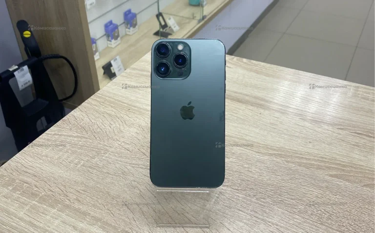 Apple iPhone XR 128 в корпусе 13