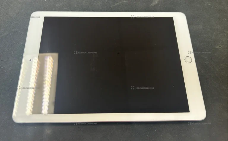 Планшет Apple Apple iPad 6 поколения 32GB