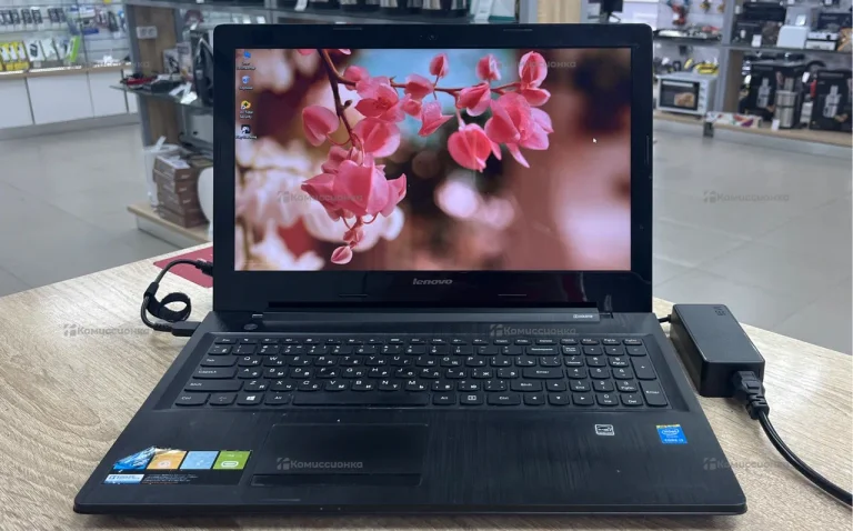Ноутбук  Lenovo  Y804