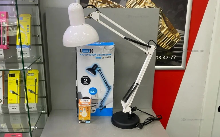 Настольный светильник Leek