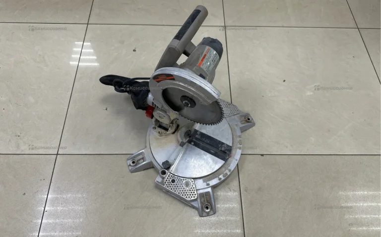 Торцевая пила CROWN CT15235